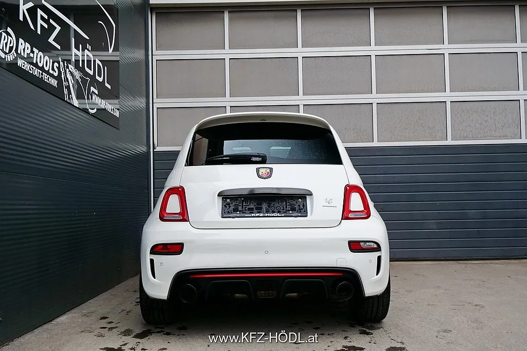 Abarth 595 Competizione MTA Image 4