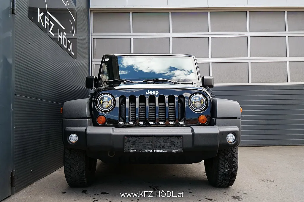 Jeep Wrangler Unlimited Sport 2,8 CRD Aut. Image 3