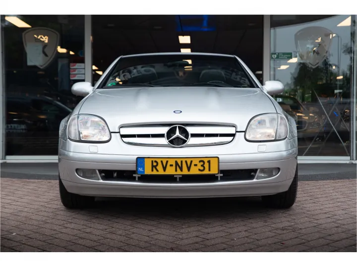 Mercedes-Benz SLK 200 Cabriolet  Image 2